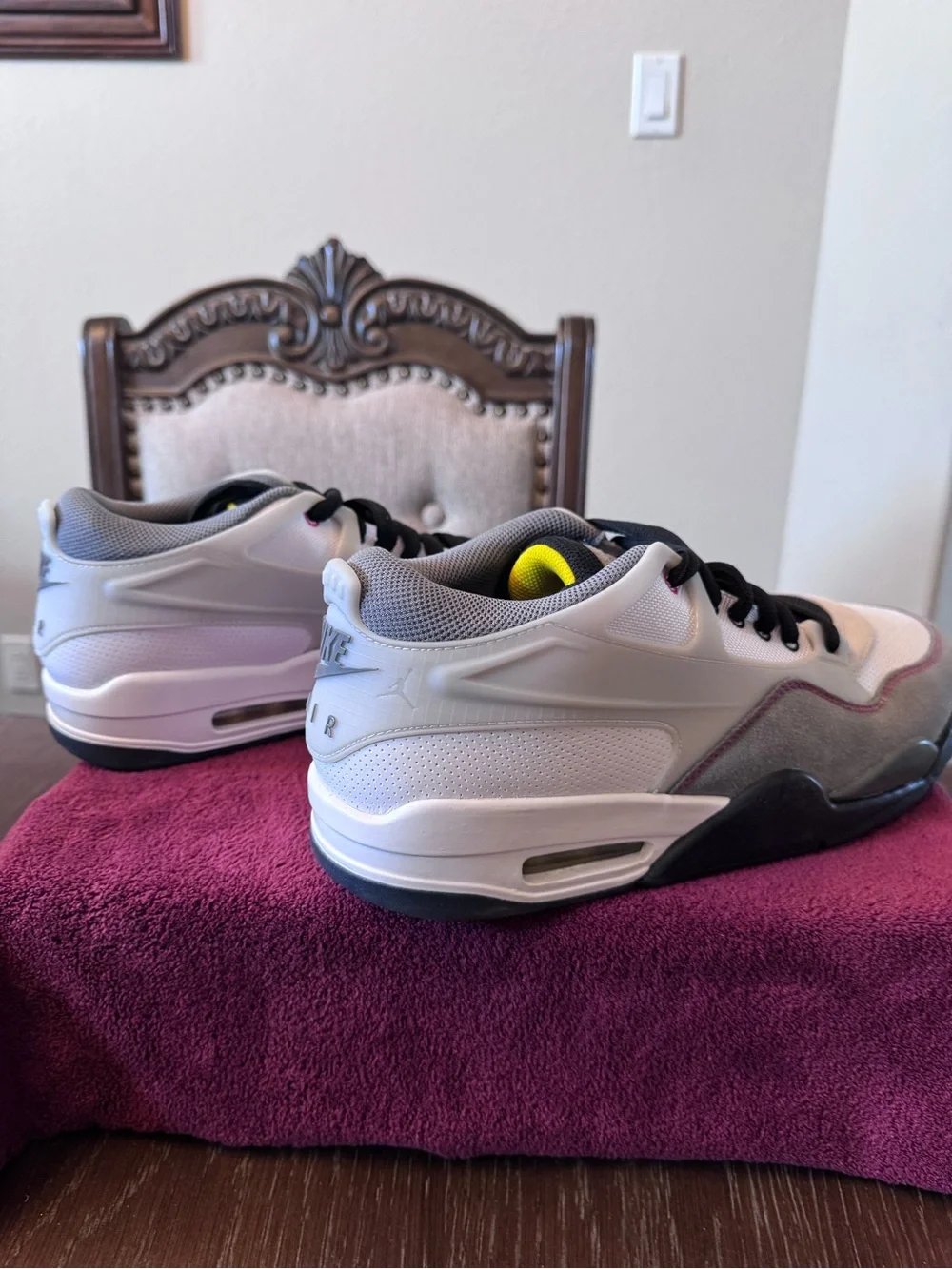 11 Men's Low-Top Athletic Sneakers in White and Gray